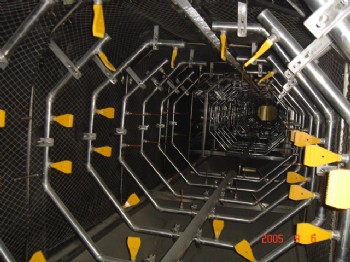 悬挂链式清洗设备内部结构